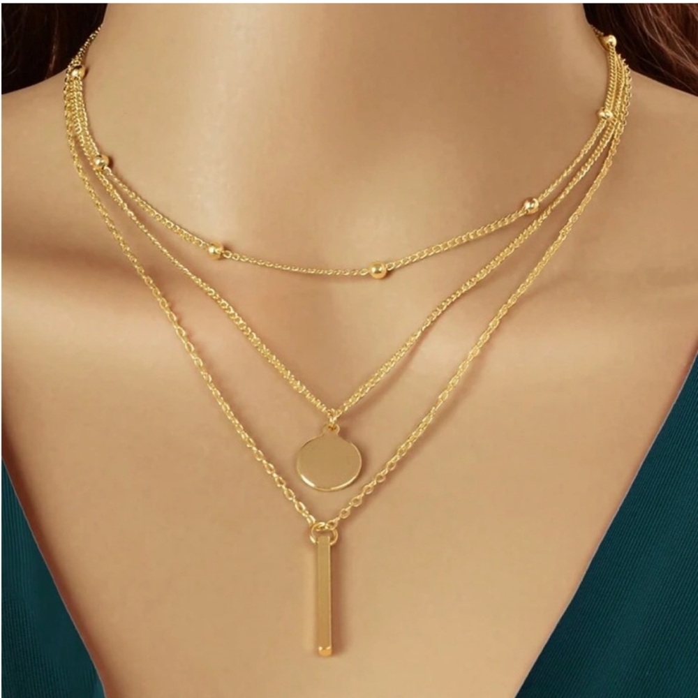 3 pcs gold layred necklace